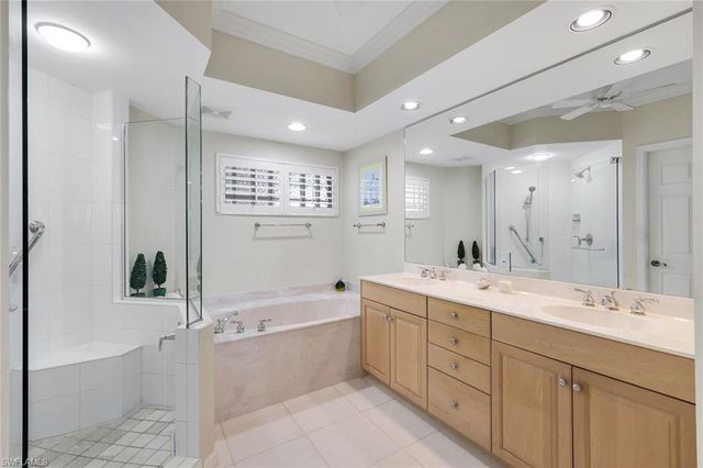 315 Dunes BLVD 707, Naples, FL 34110