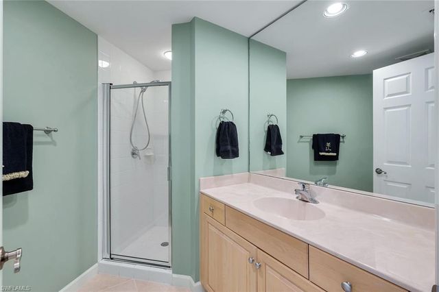315 Dunes BLVD 707, Naples, FL 34110
