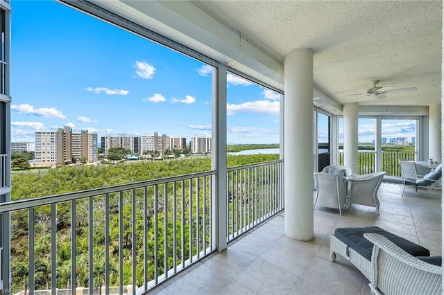 315 Dunes BLVD 707, Naples, FL 34110