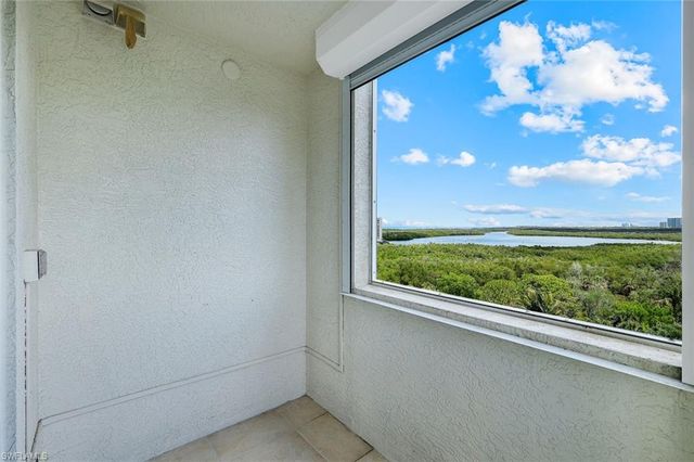 315 Dunes BLVD 707, Naples, FL 34110