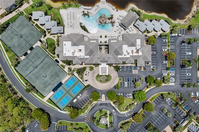 315 Dunes BLVD 707, Naples, FL 34110