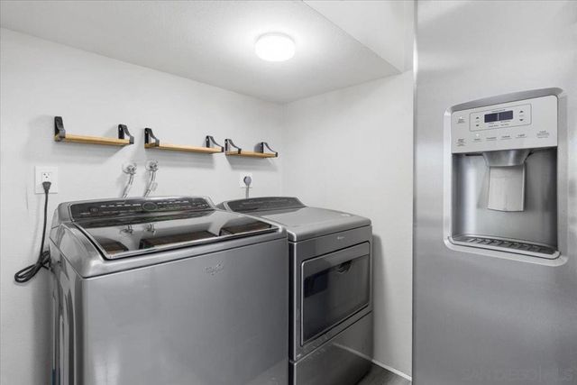 8170 Paradise Valley Ct, Spring Valley, CA 91977