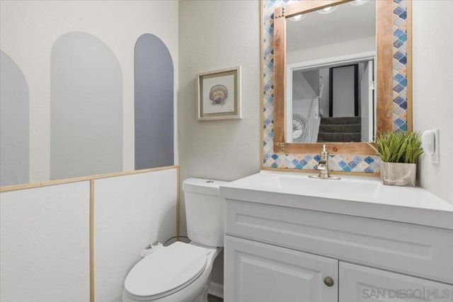 8170 Paradise Valley Ct, Spring Valley, CA 91977