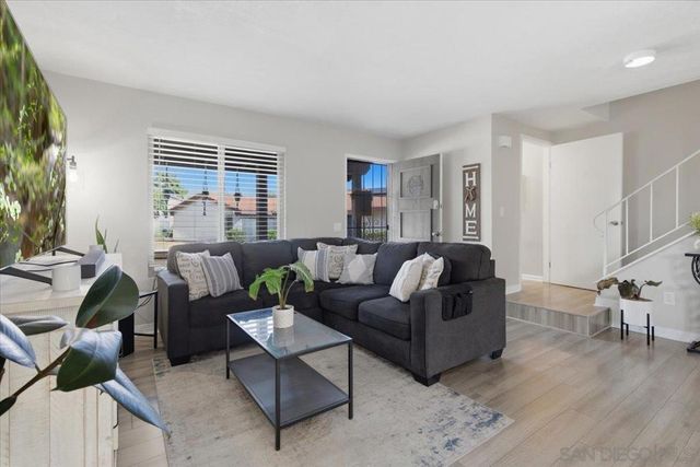 8170 Paradise Valley Ct, Spring Valley, CA 91977