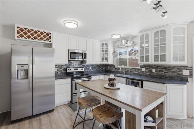 8170 Paradise Valley Ct, Spring Valley, CA 91977