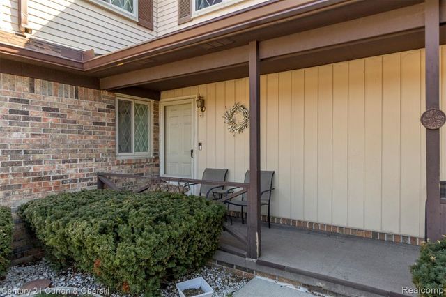 3756 Heritage Parkway, Dearborn, MI 48124