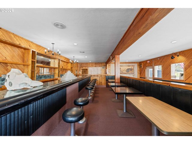 267 6TH St, Port Orford, OR 97465