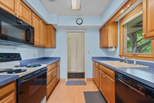 451 Rice Creek Terrace NE, Fridley, MN 55432