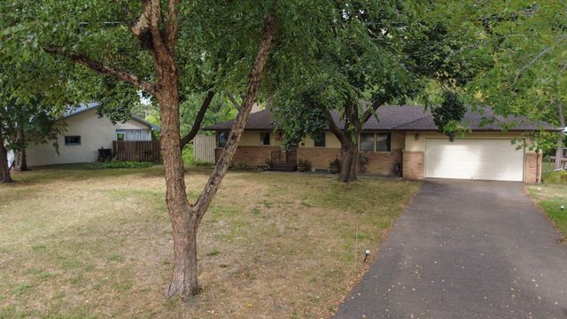 451 Rice Creek Terrace NE, Fridley, MN 55432