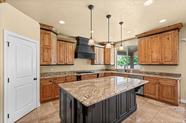 3480 E MACINTOSH CIR, Cottonwood Heights, UT 84121