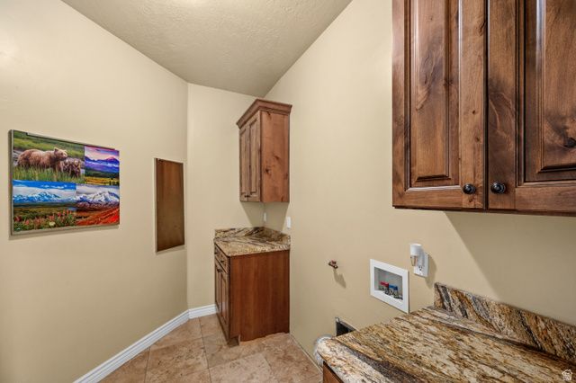 3480 E MACINTOSH CIR, Cottonwood Heights, UT 84121