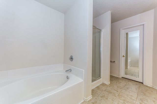 8709 Stonebriar Lane, Fort Worth, TX 76123