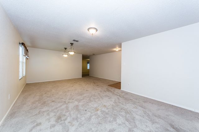 8709 Stonebriar Lane, Fort Worth, TX 76123