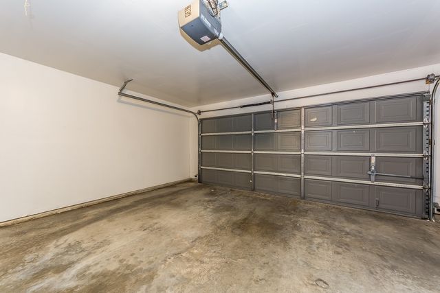 8709 Stonebriar Lane, Fort Worth, TX 76123