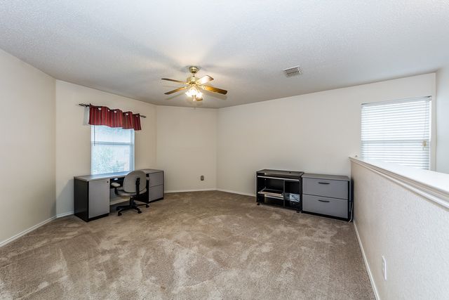 8709 Stonebriar Lane, Fort Worth, TX 76123