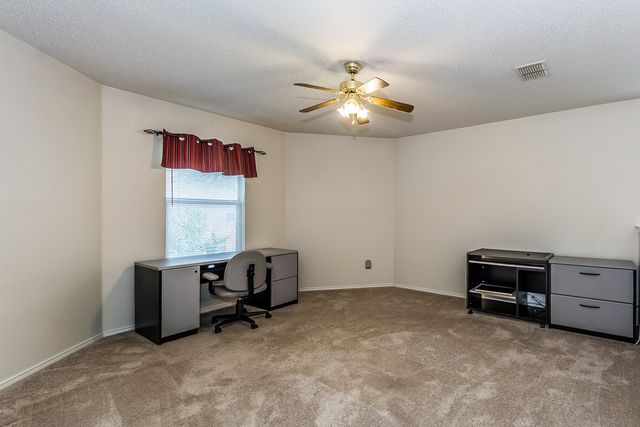 8709 Stonebriar Lane, Fort Worth, TX 76123