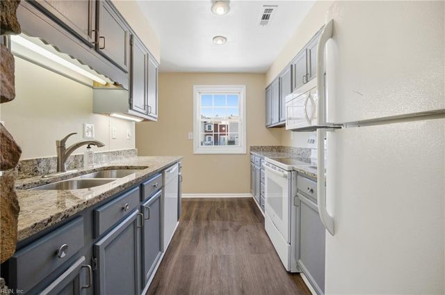 754 Spence CIR, Virginia Beach, VA 23462