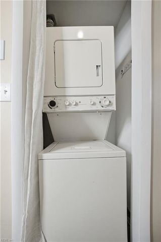 754 Spence CIR, Virginia Beach, VA 23462