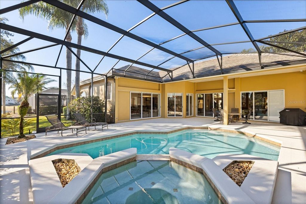 Image 4 of property listing at 253 PROMENADE CIRCLE, Lake Mary, FL 32746