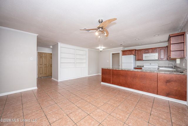 135 La Branche Avenue, Ocean Springs, MS 39564