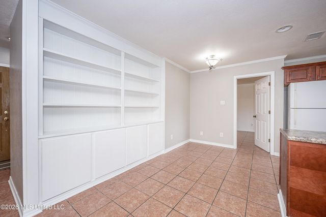 135 La Branche Avenue, Ocean Springs, MS 39564