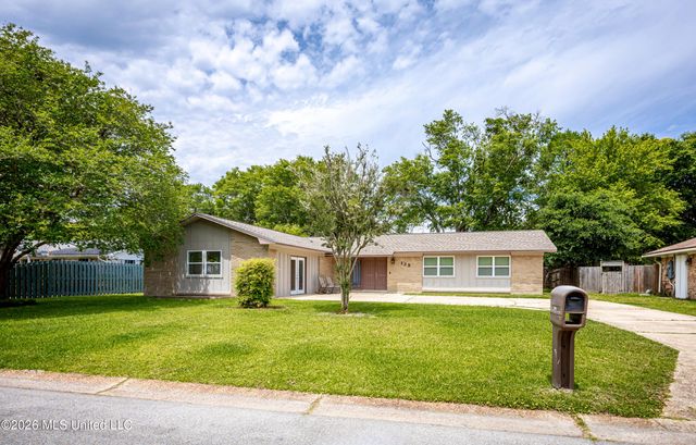 135 La Branche Avenue, Ocean Springs, MS 39564
