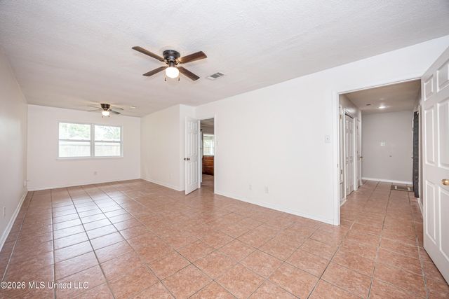 135 La Branche Avenue, Ocean Springs, MS 39564