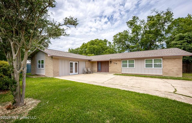 135 La Branche Avenue, Ocean Springs, MS 39564