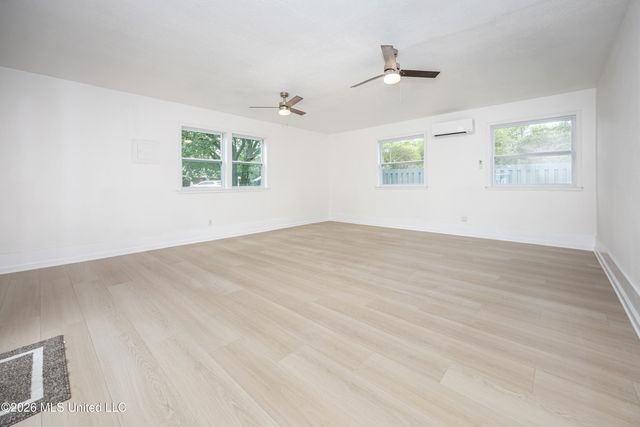 135 La Branche Avenue, Ocean Springs, MS 39564