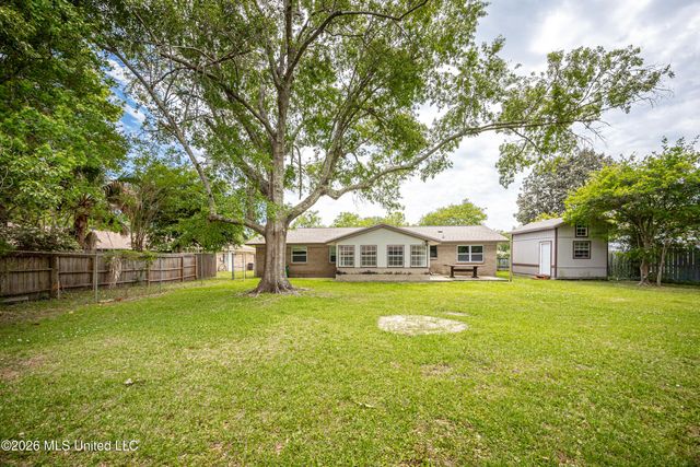135 La Branche Avenue, Ocean Springs, MS 39564