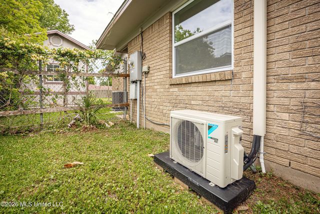 135 La Branche Avenue, Ocean Springs, MS 39564