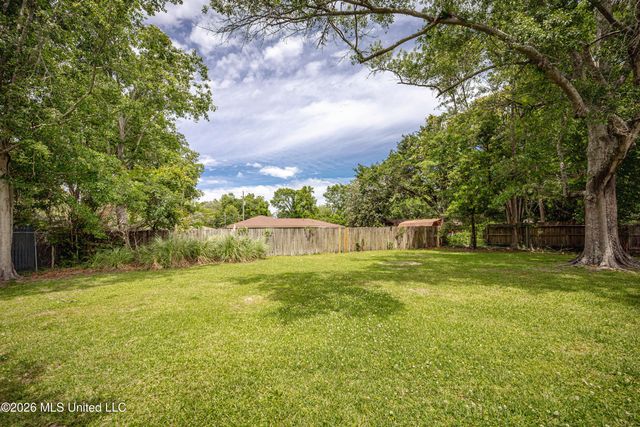 135 La Branche Avenue, Ocean Springs, MS 39564