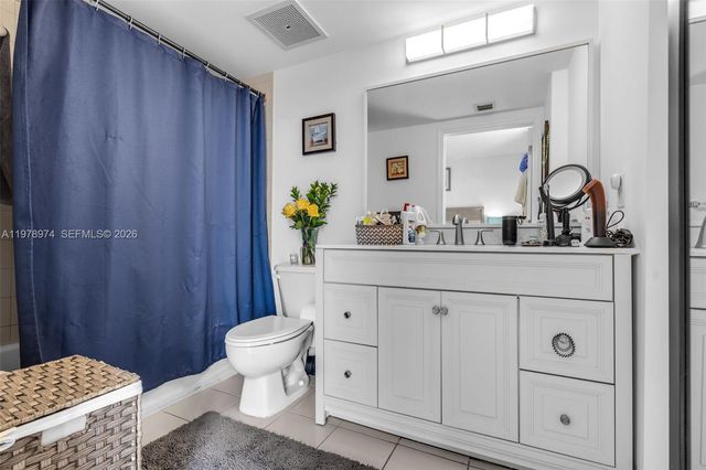 900 SW 8th St 1603, Miami, FL 33130