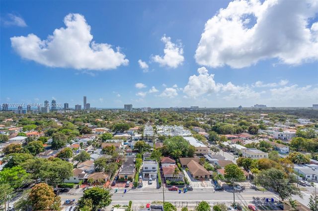 900 SW 8th St 1603, Miami, FL 33130