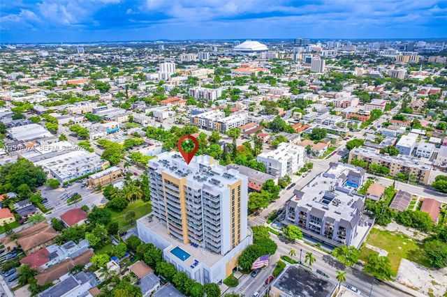 900 SW 8th St 1603, Miami, FL 33130