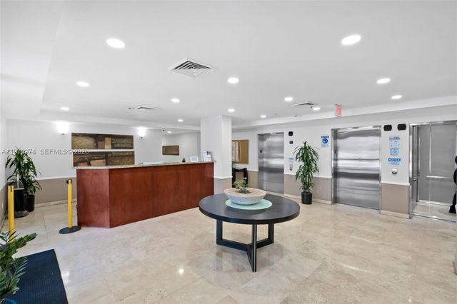 900 SW 8th St 1603, Miami, FL 33130