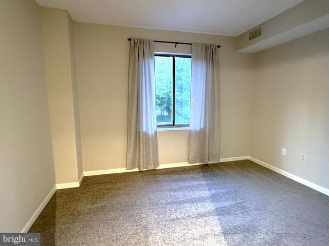 2904 N LEISURE WORLD BLVD #211, Silver Spring, MD 20906