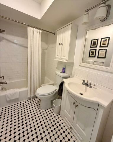 5454 SADDLEBROOK WAY 3, Wesley Chapel, FL 33543