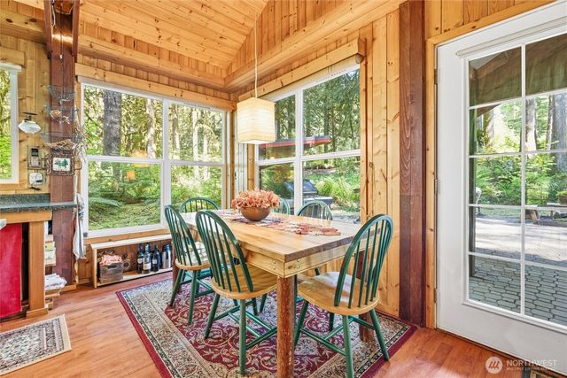 10707 Thompson Creek Road, Deming, WA 98244