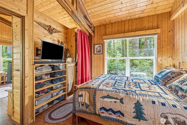 10707 Thompson Creek Road, Deming, WA 98244