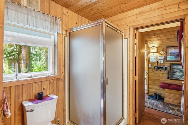 10707 Thompson Creek Road, Deming, WA 98244
