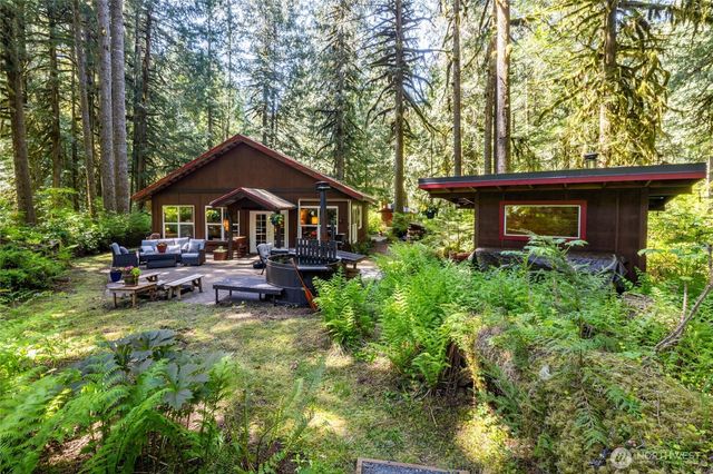 10707 Thompson Creek Road, Deming, WA 98244