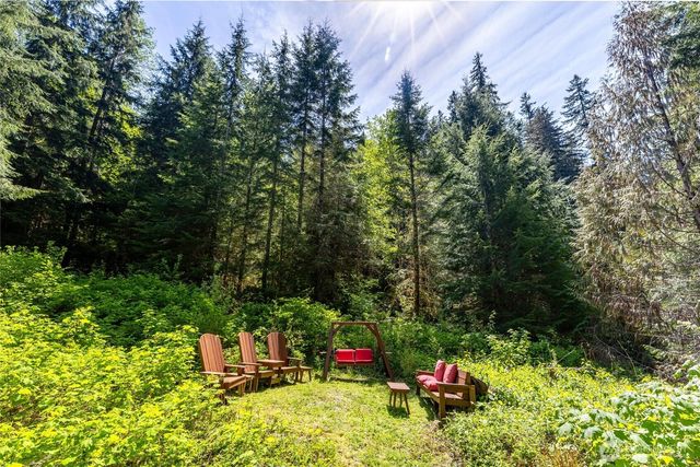 10707 Thompson Creek Road, Deming, WA 98244