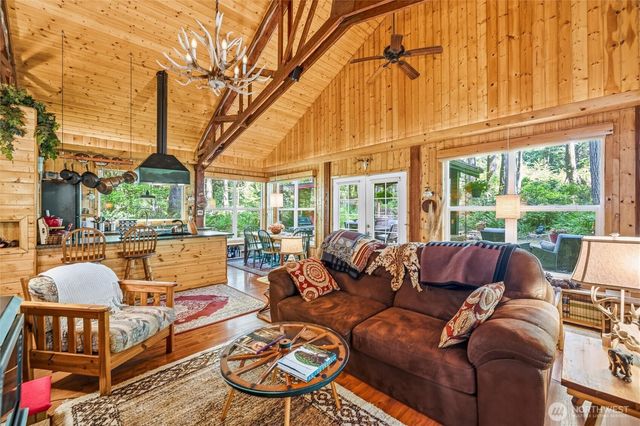 10707 Thompson Creek Road, Deming, WA 98244