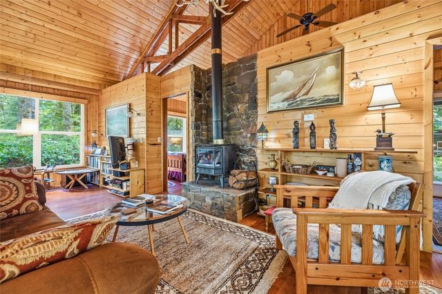 10707 Thompson Creek Road, Deming, WA 98244