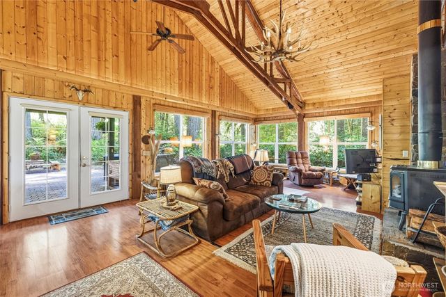 10707 Thompson Creek Road, Deming, WA 98244