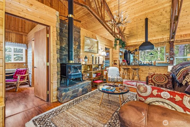 10707 Thompson Creek Road, Deming, WA 98244