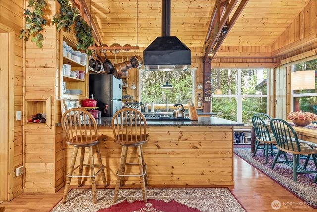 10707 Thompson Creek Road, Deming, WA 98244