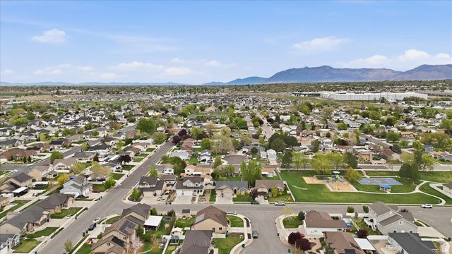 1115 S 1425 W, Clearfield, UT 84015