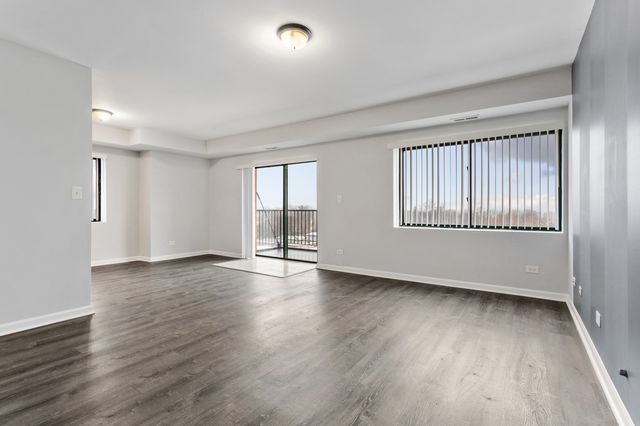 2451 W Howard Street 511, Chicago, IL 60645